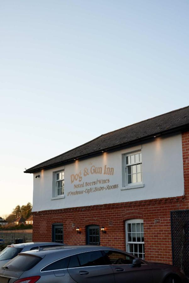 The Dog & Gun Inn Netheravon Exterior foto